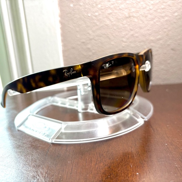 Ray-Ban Justin Classic polarized sunglasses (RB4165). - Picture 3 of 10